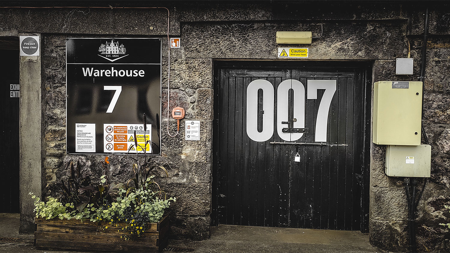 Een exclusieve kijk achter de schermen bij het The Macallan 007 Warehouse