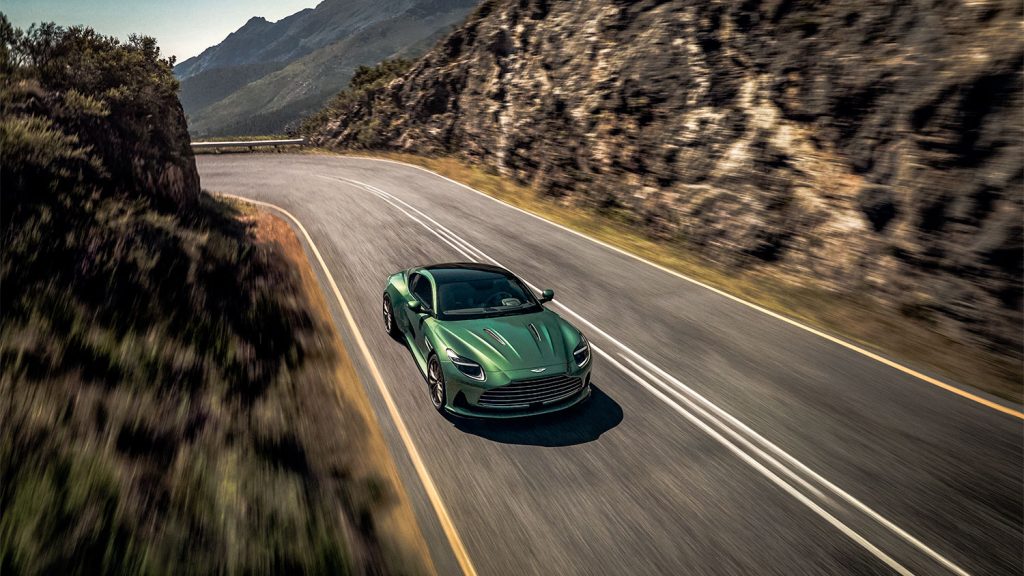 De Aston Martin DB12 is een forse evolutie