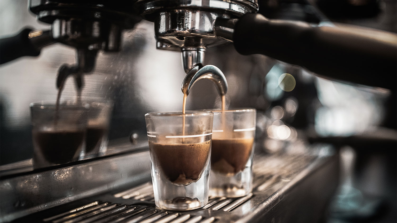 hoe-je-de-ultieme-espresso-maakt-als-thuisbarista-chase-eggenberger-unsplash