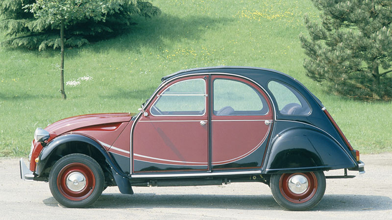 menquiry-40-jaar-citroen-2cv-6-charleston-0