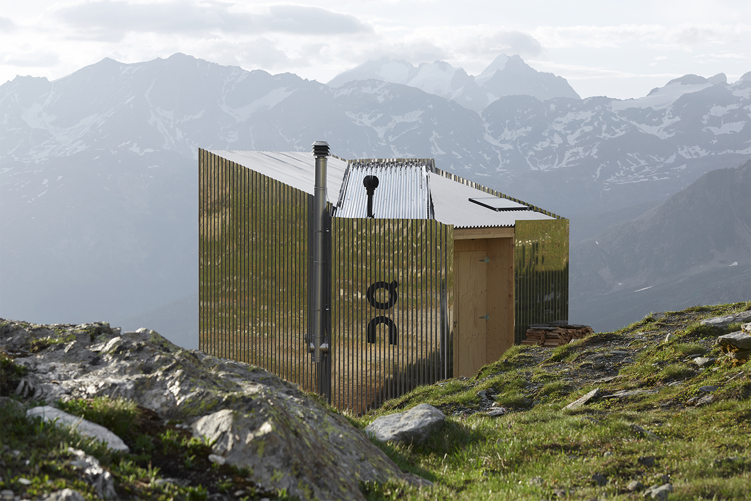 menquiry-hardloopmerk-on-bouwt-duurzame-berghut-in-zwitserse-alpen