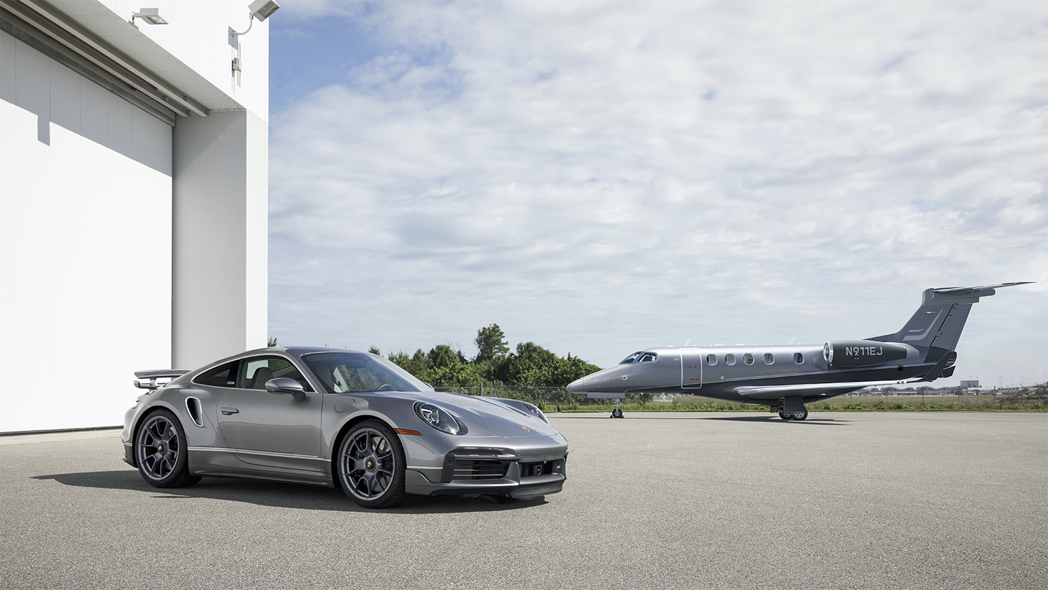 menquiry-porsche-en-embraer-een-exclusief-duo-0