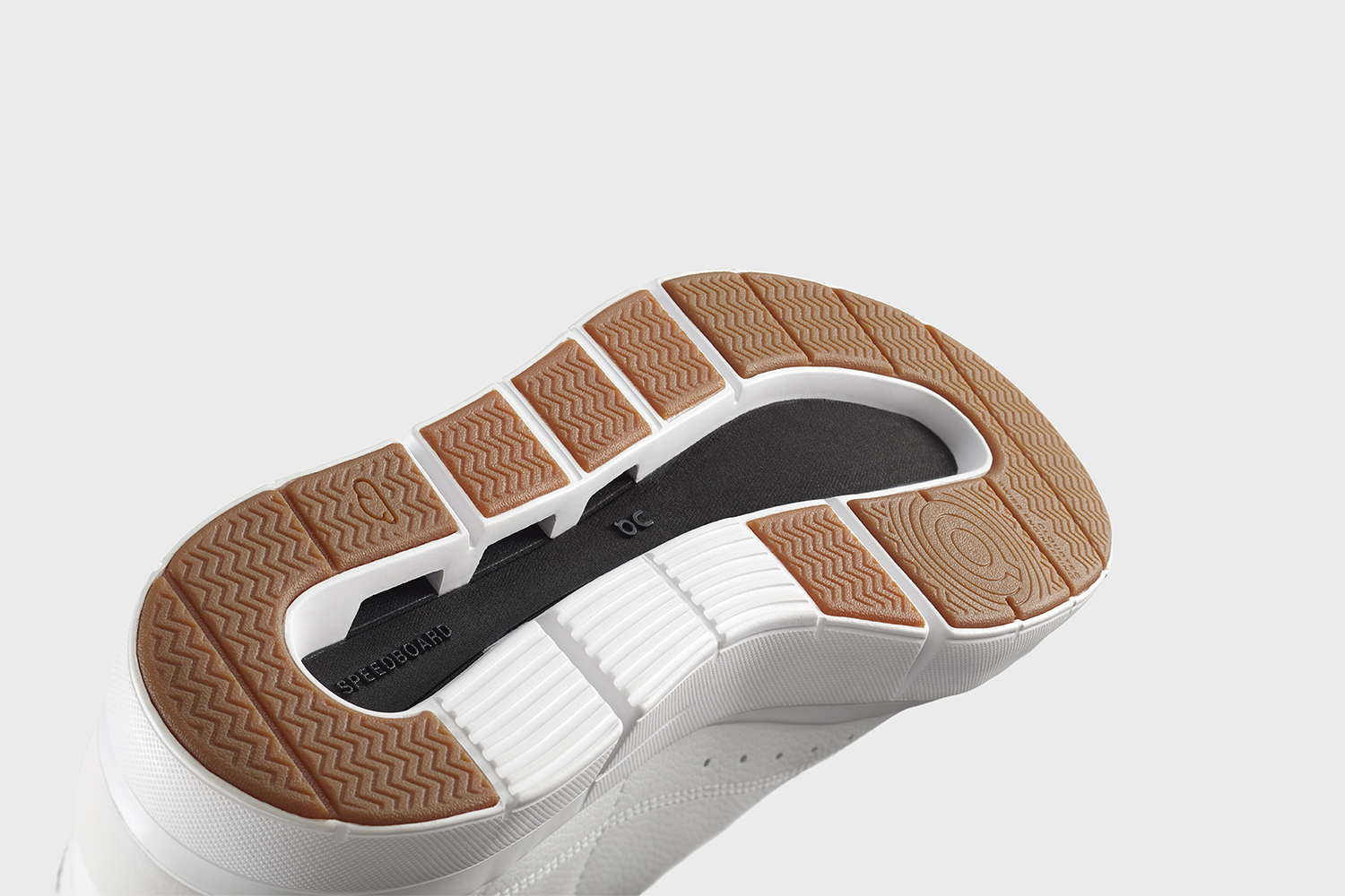 Roger Federer en On lanceren een zeer technische sneaker