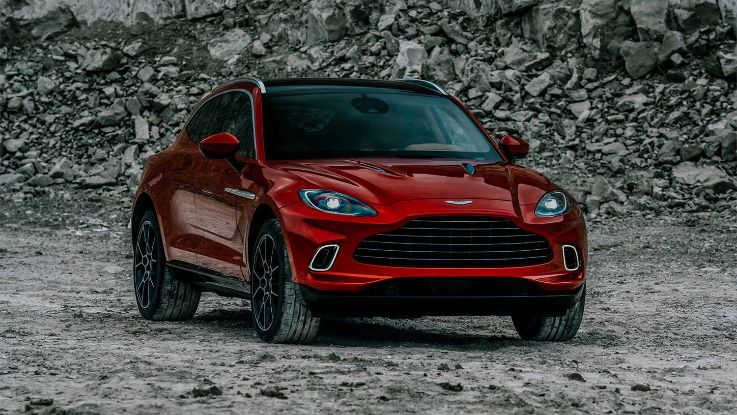 aston martin dbx