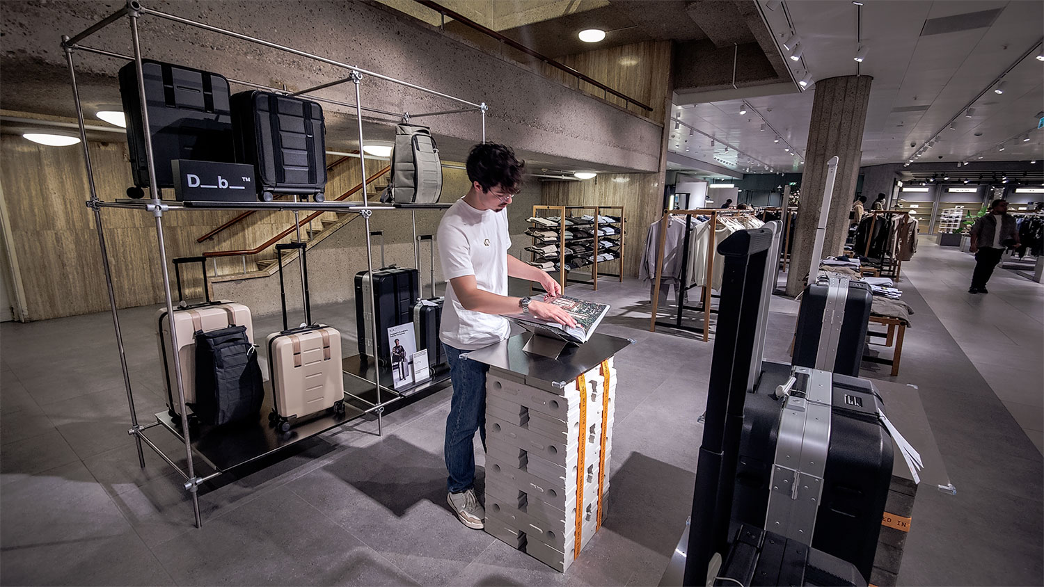 Van Fjord tot Fashion: Db Journey landt bij de Bijenkorf in Rotterdam