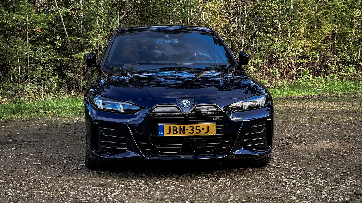 BMW i4 M60, een elektrisch scheurijzer | Autotest