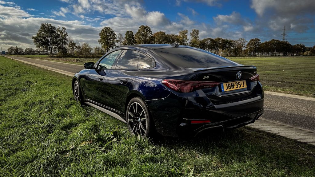 BMW i4 M60, een elektrisch scheurijzer | Autotest