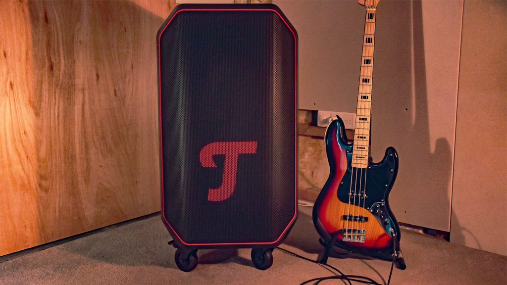 De Teufel Rockster 2 vraagt om ruimte. Geef hem die.