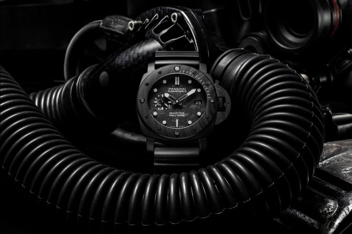 De Panerai Submersible Marina Militare Carbotech, het uliteme duikhorloge