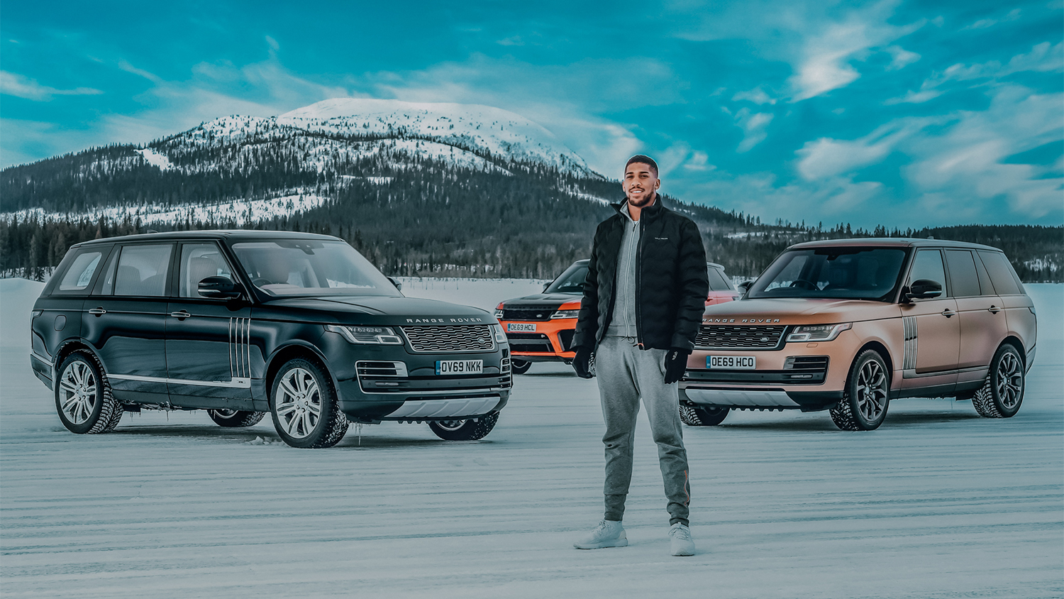 Sneeuwkunst ter ere van 50 jaar Range Rover met Land Rover en Anthony Joshua