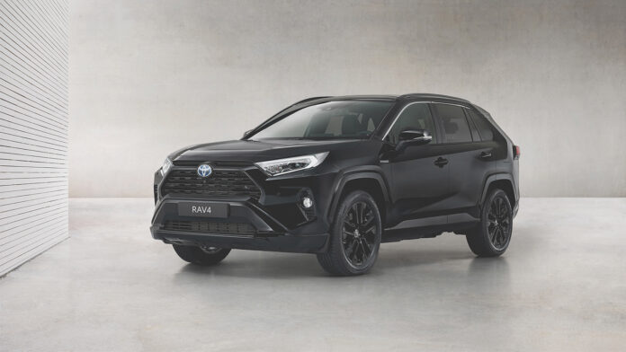 Stijlvol zwart met de Toyota RAV4 Hybrid Black Edition