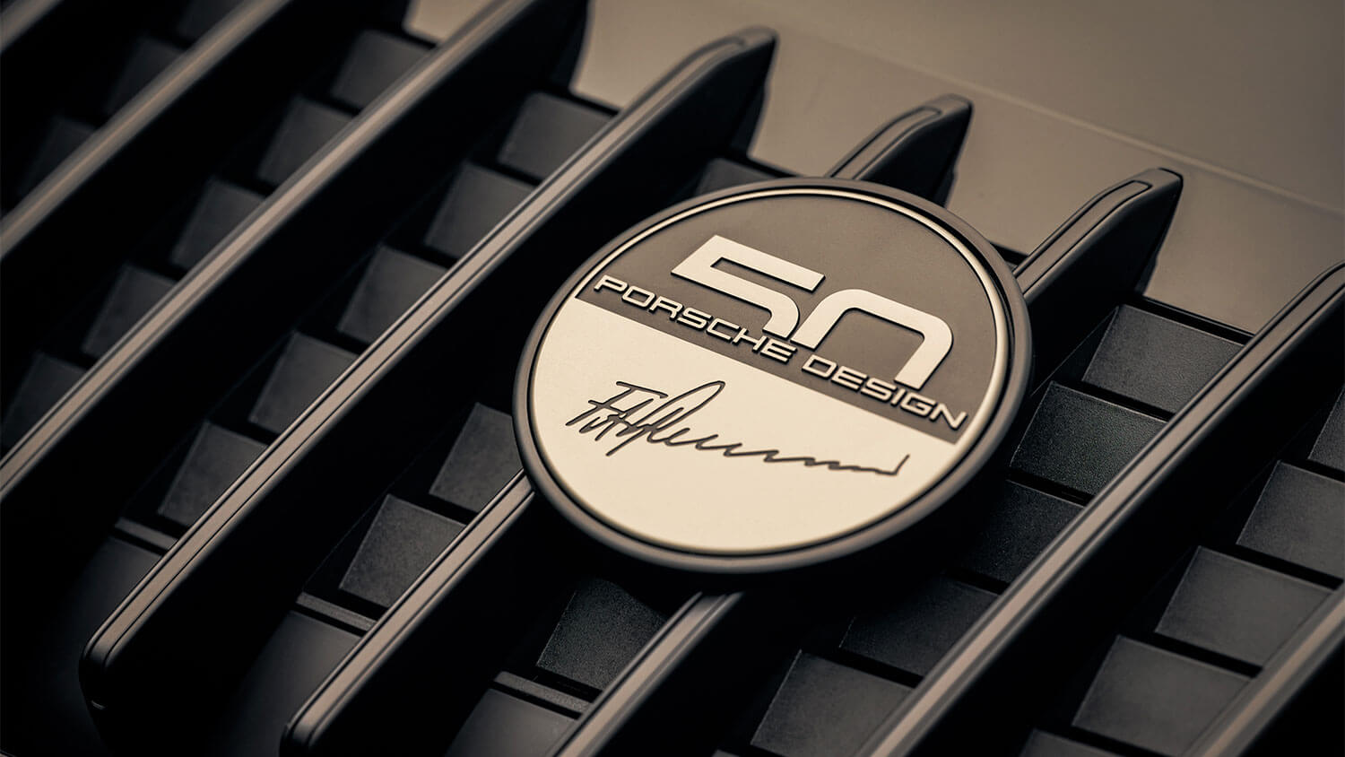 Porsche Design viert 50 jaar met exclusieve 911 edities