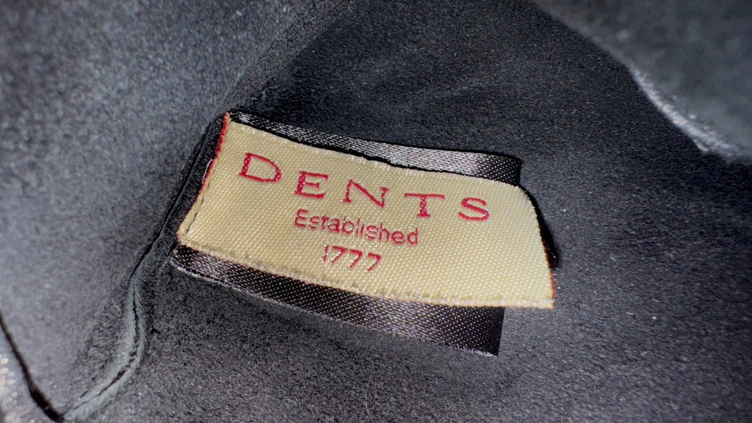 Dents 'Daniel'-handschoenen van James Bond | Review